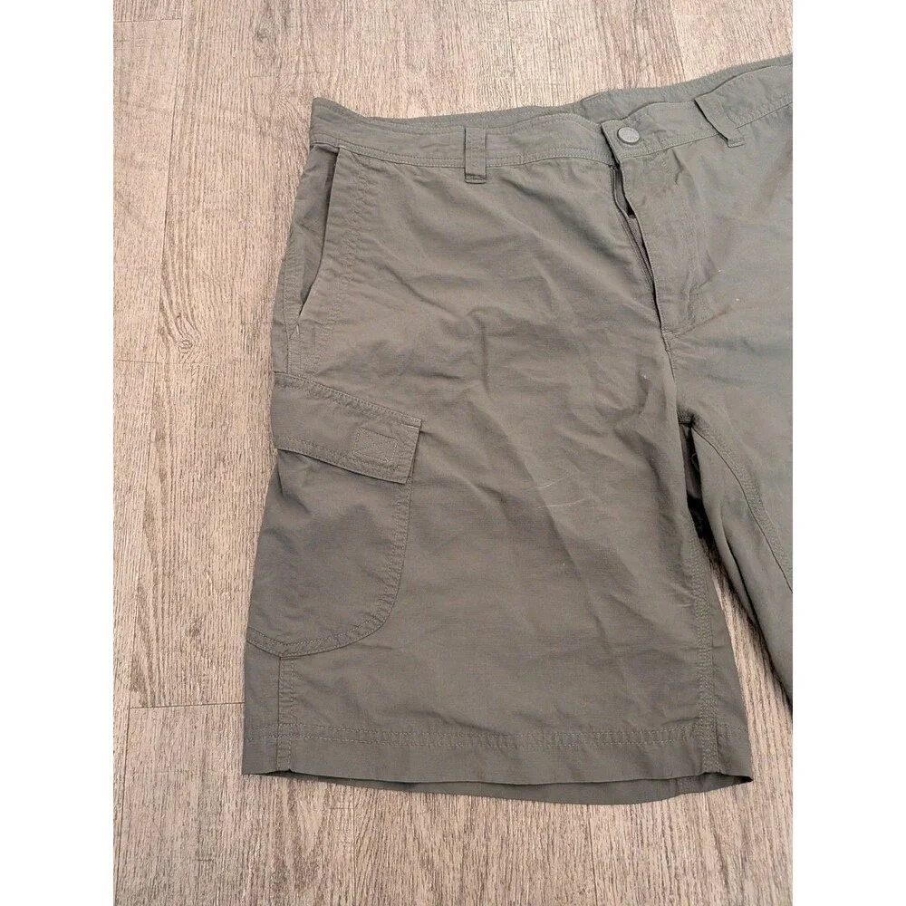The North Face Mens 38 Green Cargo Trail Shorts Hiking